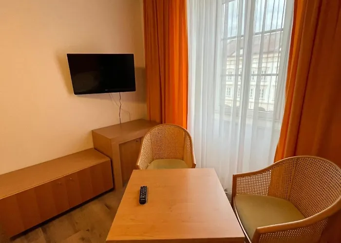 Post 20 فندق براوناو آم إن